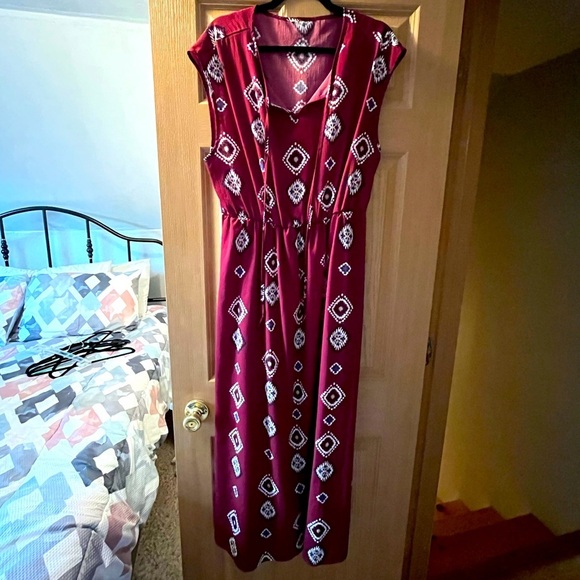 Lightweight patterned maxi dress - Picture 1 of 11